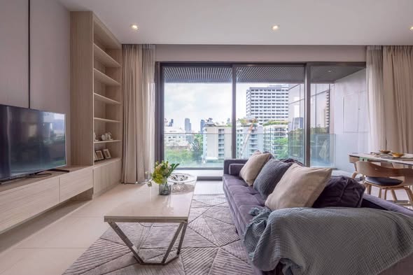 bedroom and living room of VITTORIO Sukhumvit 39 วิตโตริโอ สุขุมวิท 39