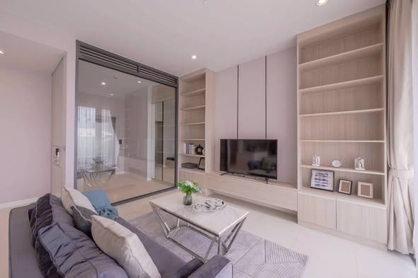 living room and room interior of VITTORIO Sukhumvit 39 วิตโตริโอ สุขุมวิท 39