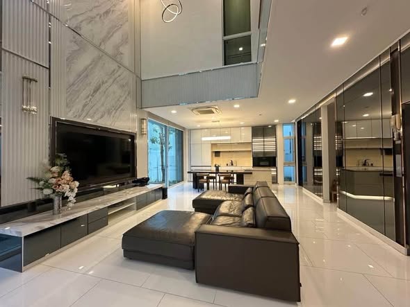 living room and kitchen of VIVE เอกมัย – รามอินทรา