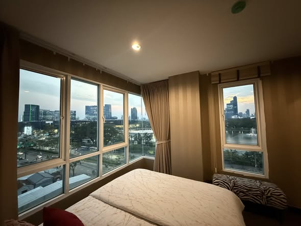 bedroom of Voque Sukhumvit 16 Residential Condominium