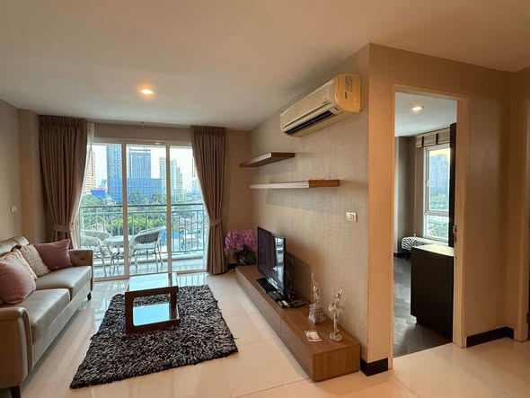 bedroom and living room of Voque Sukhumvit 16 Residential Condominium