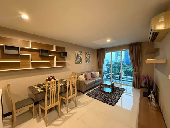 living room and bedroom of Voque Sukhumvit 16 Residential Condominium
