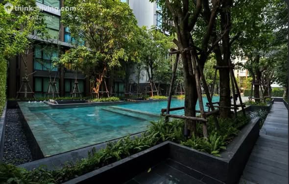 pool of VTARA36 Condominium