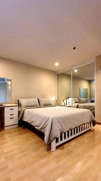 bedroom of Waterford Diamond Tower