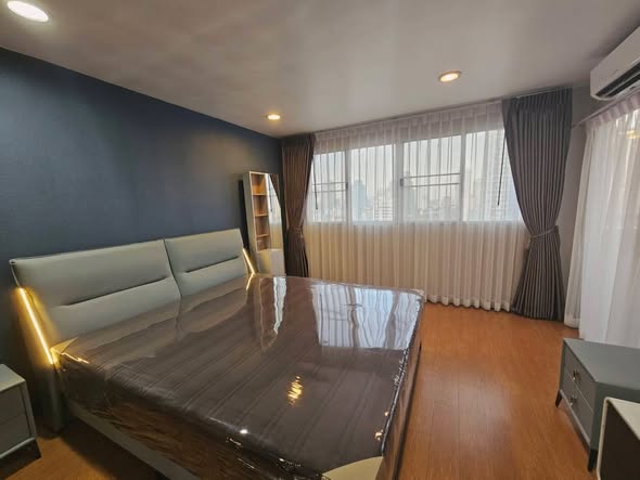 bedroom of Waterford Diamond Tower