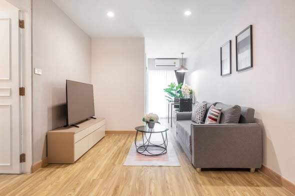 living room and room interior of Waterford Diamond Tower