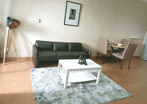 living room and room interior of Waterford Diamond Tower