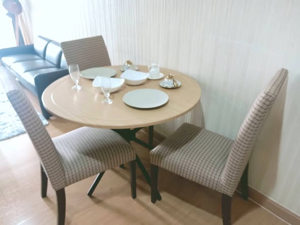 room interior of Waterford Diamond Tower