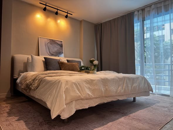 bedroom of Waterford Park Rama 4