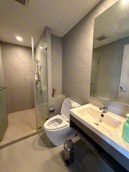 bathroom of Whizdom Connect Sukhumvit