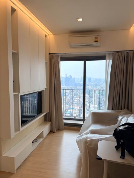 bedroom of Whizdom Connect Sukhumvit