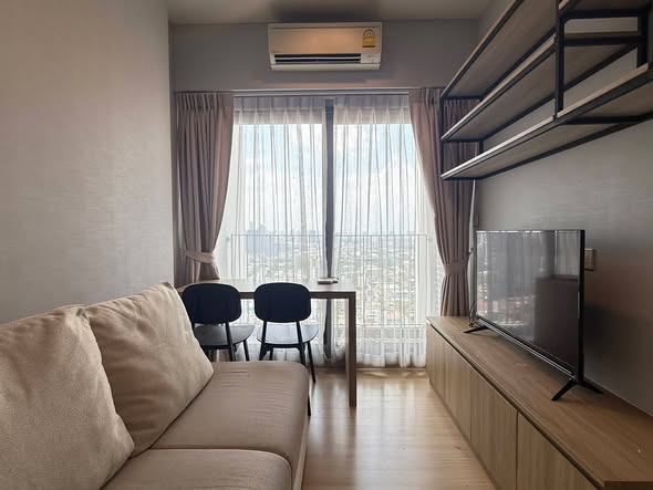 living room and bedroom of Whizdom Connect Sukhumvit