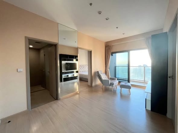 room interior of Whizdom Connect Sukhumvit