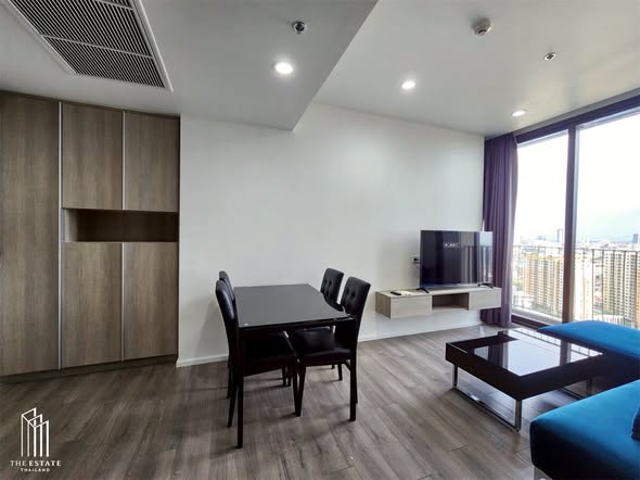 bedroom and living room of Whizdom Essence Sukhumvit วิสซ์ดอม เอสเซ้นส์ สุขุมวิท