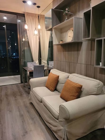 living room of Whizdom Essence Sukhumvit วิสซ์ดอม เอสเซ้นส์ สุขุมวิท
