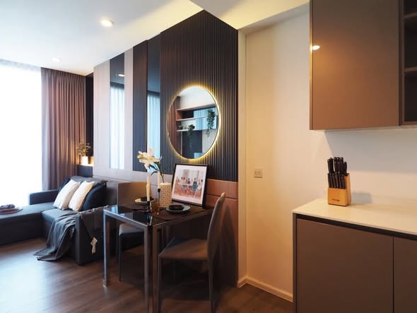 living room and bedroom and room interior of Whizdom Essence Sukhumvit วิสซ์ดอม เอสเซ้นส์ สุขุมวิท