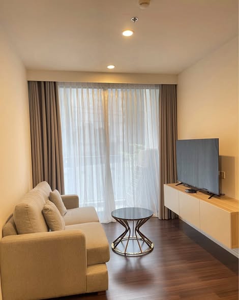living room and bathroom of Whizdom Inspire Sukhumvit วิสซ์ดอม อินสปาย สุขุมวิท