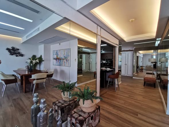 Wilshire Condominium