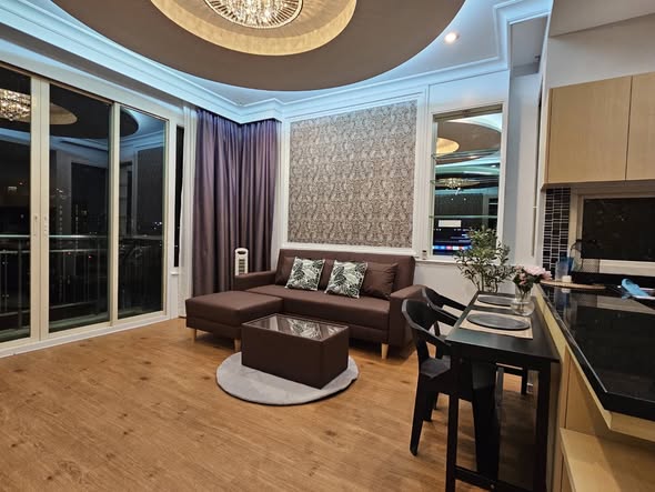 bedroom and living room of Wind Ratchayothin Condominium