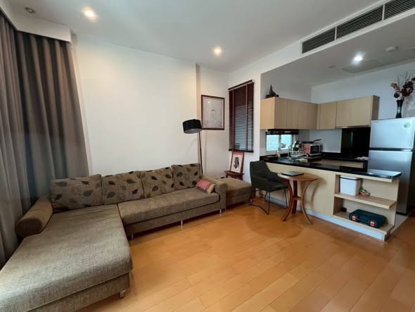 living room and bedroom of Wind Ratchayothin Condominium