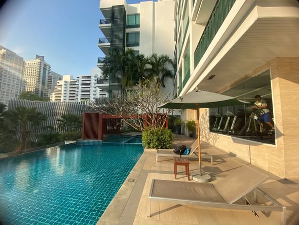 pool of Wind Sukhumvit 23