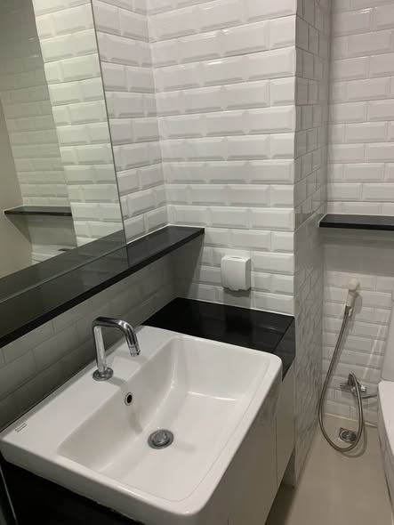 bathroom of Wish Signature II Midtown Siam