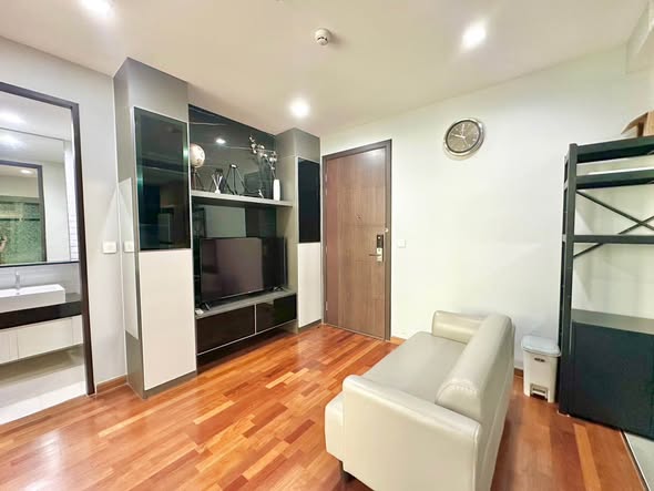 room interior of Wish Signature II Midtown Siam