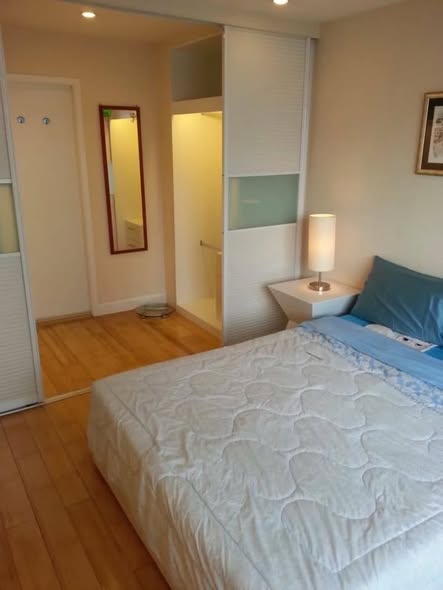 bedroom and room interior of Witthayu Complex