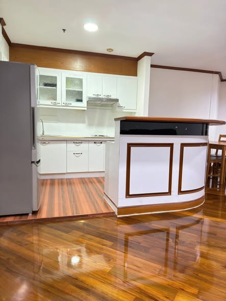 kitchen of Witthayu Complex