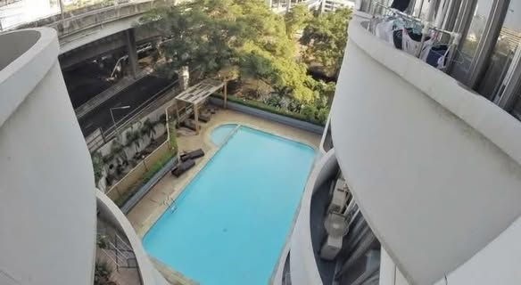 pool of Witthayu Complex