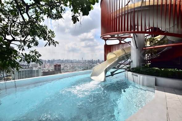 pool of XT HUAIKHWANG