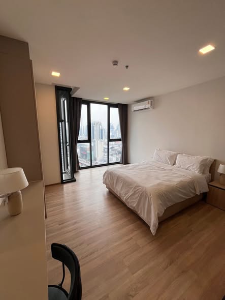 bedroom of XT Phayathai