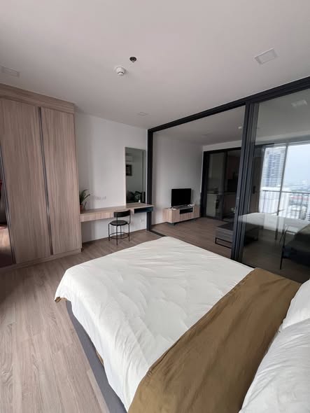 bedroom and room interior of XT Phayathai