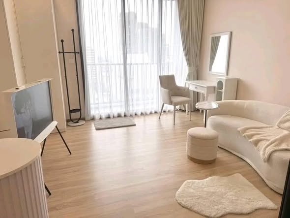 living room and bedroom of XT Phayathai