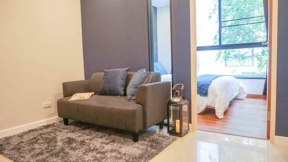 bedroom and living room of Zenith Place Sukhumvit 42 (ซีนิธ เพลซ สุขุมวิท 42)