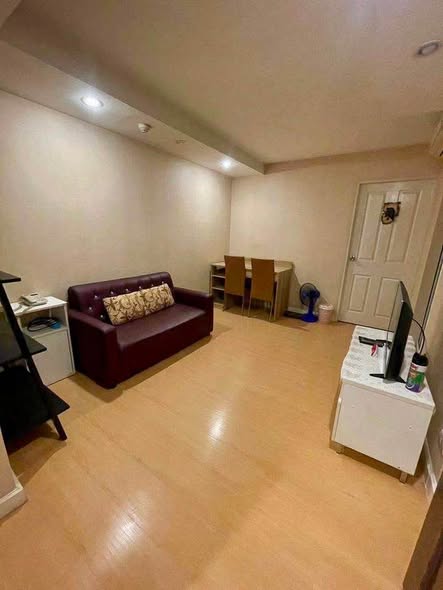 living room of Zenith Place Sukhumvit