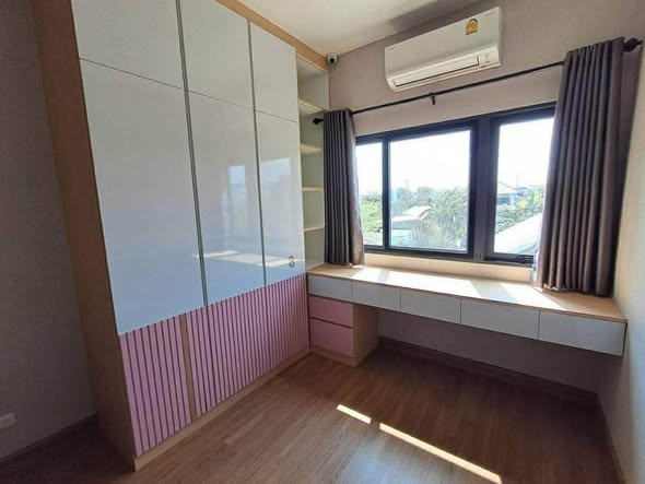 bedroom and room interior of บ้านกลางเมือง ลาดพร้าว 101 สเตชั่น