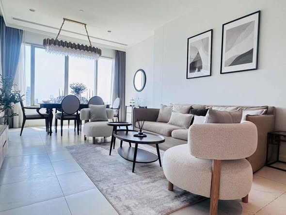 living room of 185 Rajadamri