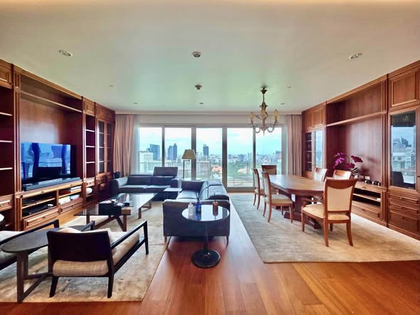 living room of 185 Rajadamri