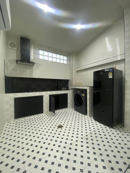 bathroom of ขายทาวน์โฮม สูง 2 ชั้น พื้นที่ 20 ตร.ว. 3 นอน 2 น้ำ 1 ครัว เดอะเมโทร รัตนาธิเบศร์
