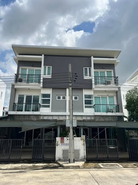 บ้านเลขที่ 25 (No.25)