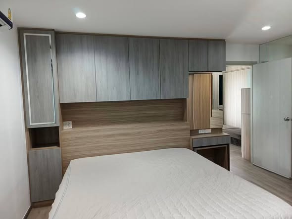 bedroom and room interior of คอนโด รีเจ้นท์โฮม บางซ่อน เฟส 28 (C)