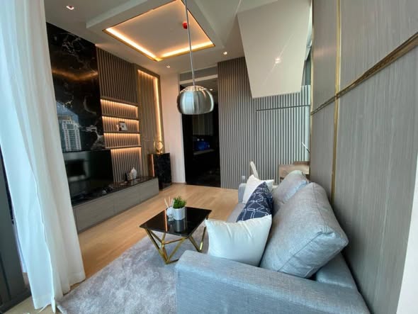 bedroom and living room of 28 Chidlom