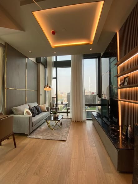bedroom and living room of 28 Chidlom