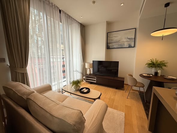 bedroom and living room of 28 Chidlom