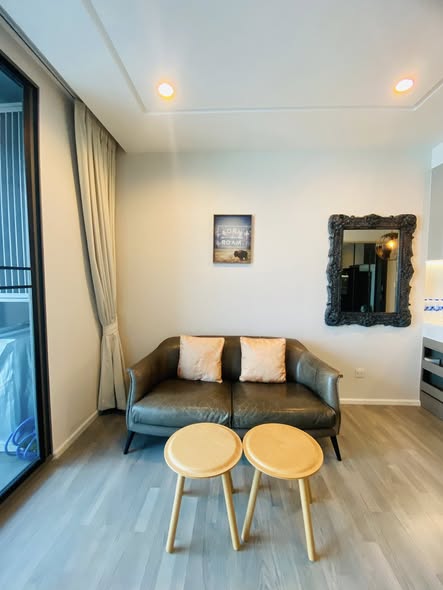 living room of 333 Riverside