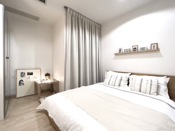 bedroom of 59 Heritage