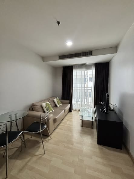 living room of 59 Heritage