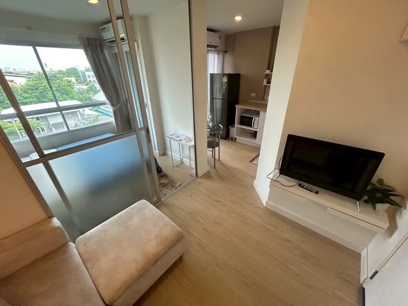 bedroom of ลุมพินีวิลล์ สุขุมวิท 76 แบริ่ง-สเตชั่น เฟส 1