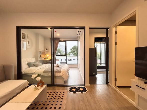 bedroom and room interior of บลู สุขุมวิท 89 | blue Sukhumvit 89